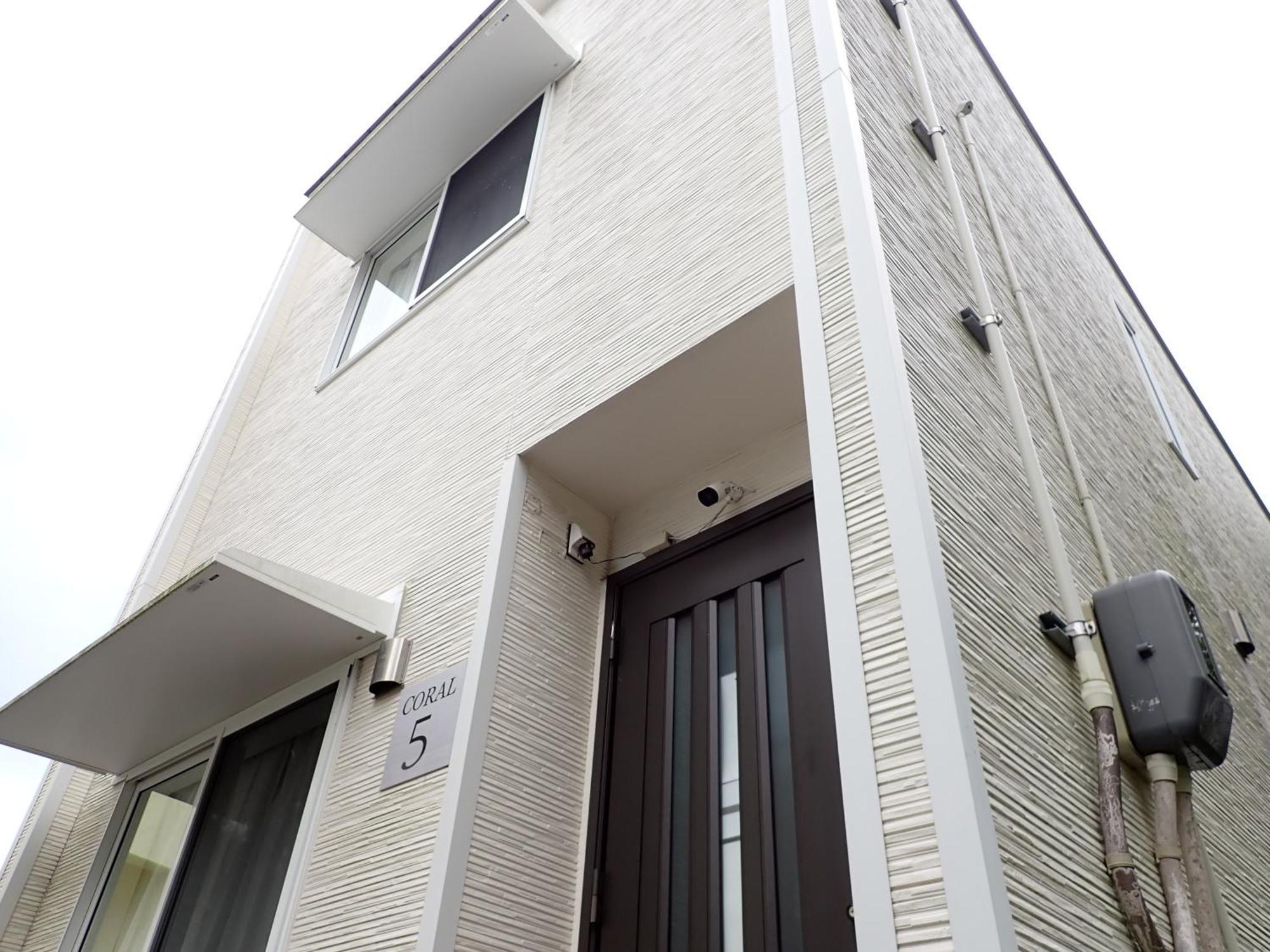 Coral Apartment Onna Luaran gambar